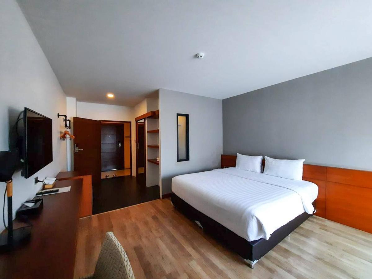 Comet Hotel Surat Thani Exteriér fotografie