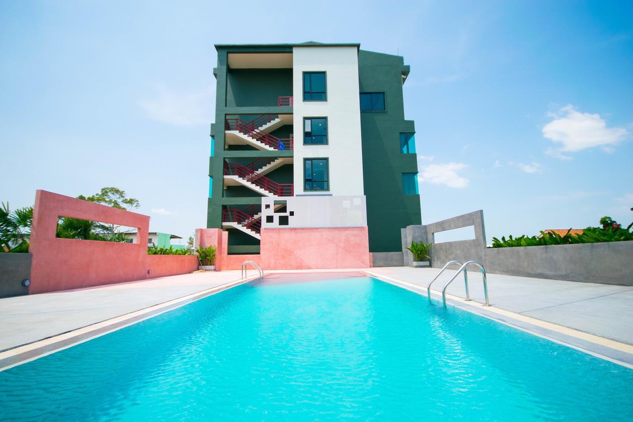 Comet Hotel Surat Thani Exteriér fotografie