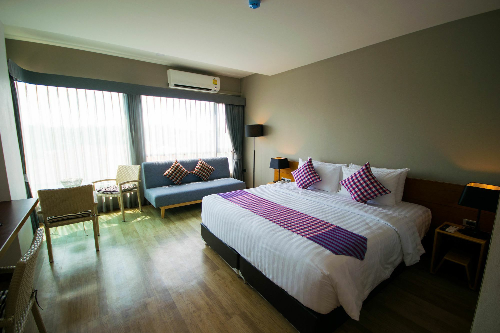 Comet Hotel Surat Thani Exteriér fotografie